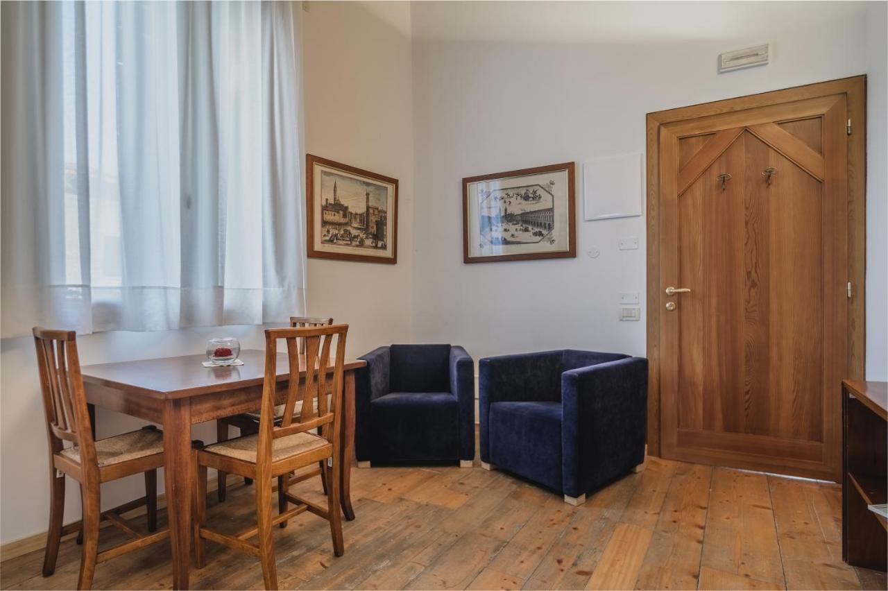 Le Camere Di Palazzo Bortolan Τρεβίζο Εξωτερικό φωτογραφία